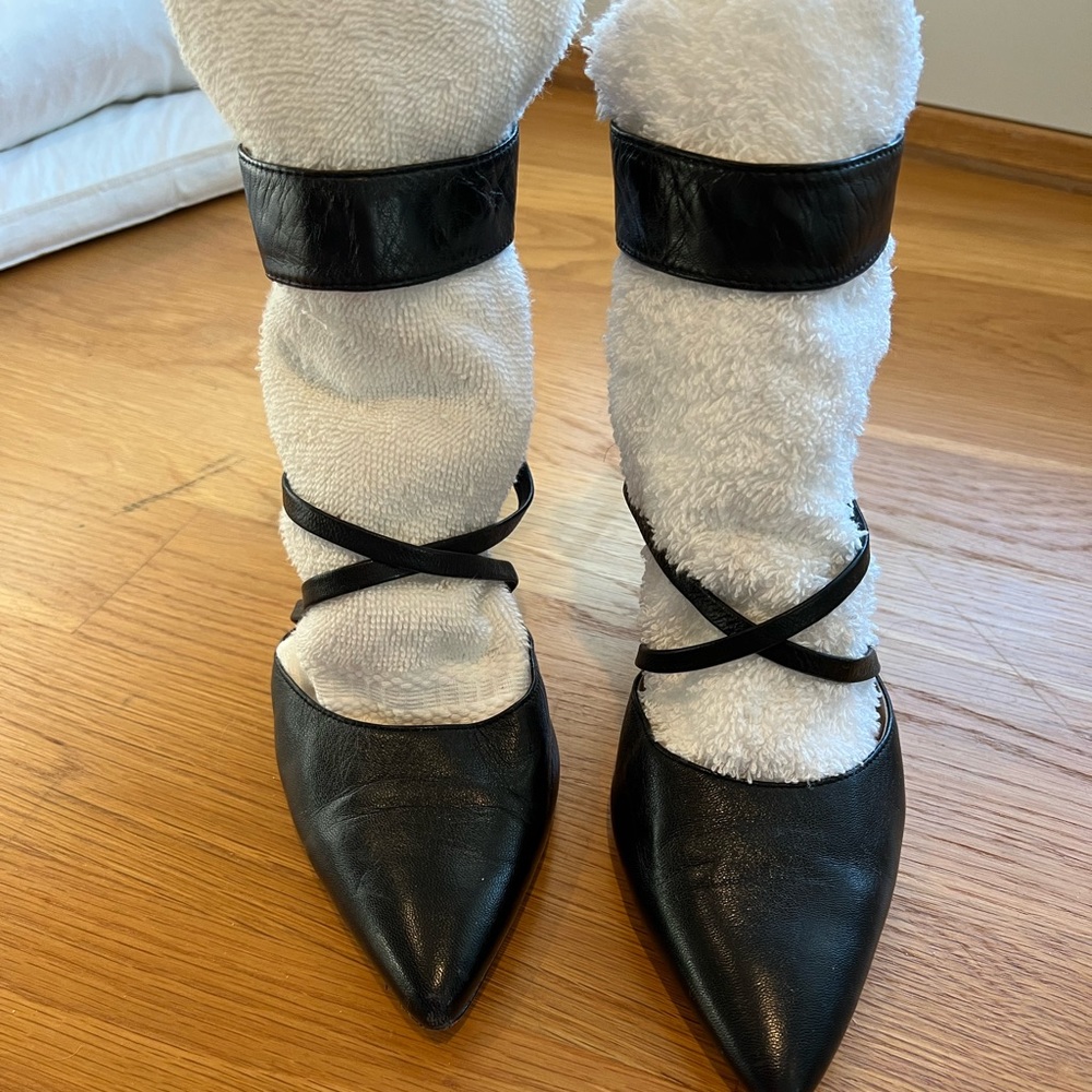 Cole Haan 8.5 leather pump
